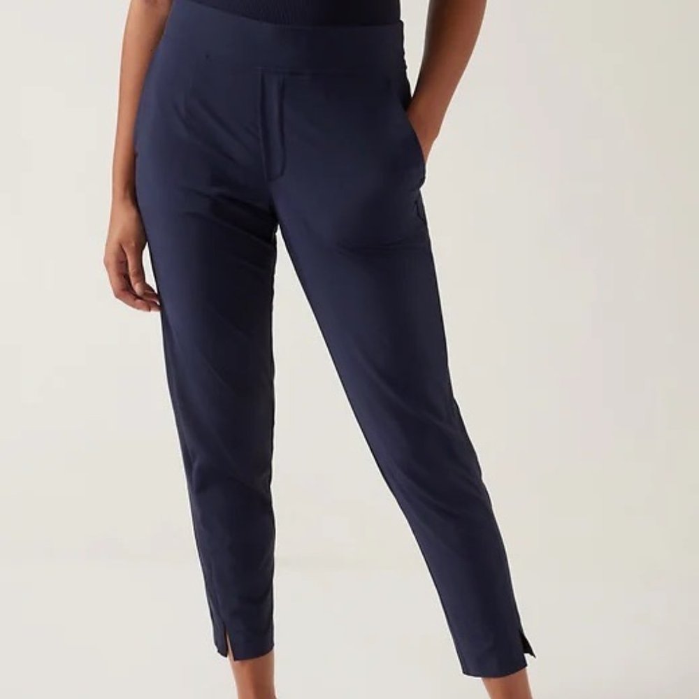 Athleta Brooklyn Jogger in Navy Size 10 Petite
